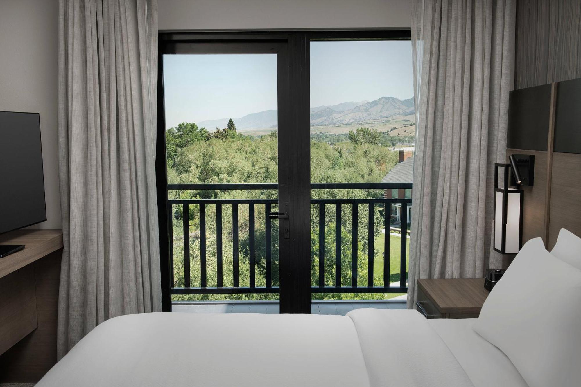 By Marriott Downtown 3*
